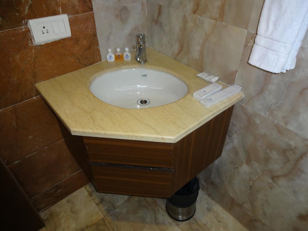 Fabhotel Shivani International Ranchi Buitenkant foto